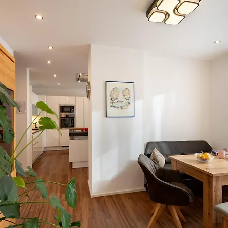Weiss Apartment *
